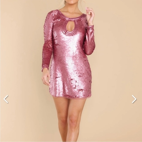 LOVESHACKFANCY Devers Keyhole-Front
Sequined Mini Dress - Picture 10 of 14